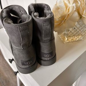 Cory Ugg Grey Suede Boots